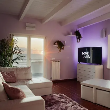 Love Attic * Fiumicino